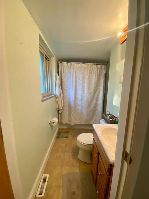 118 Junedale Dr, Greenhills, OH 45218 photo 9