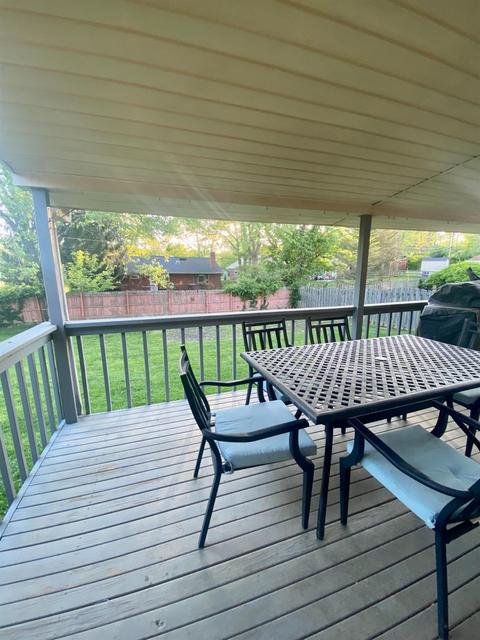 118 Junedale Dr, Greenhills, OH 45218 photo 13