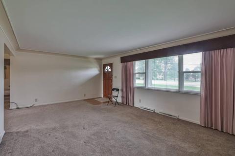 9420 Winton Rd, Cincinnati, OH 45231 photo 4