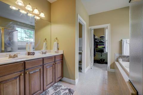 914 Tall Trees Dr, Cincinnati, OH 45245 photo 16