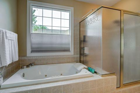 914 Tall Trees Dr, Cincinnati, OH 45245 photo 17