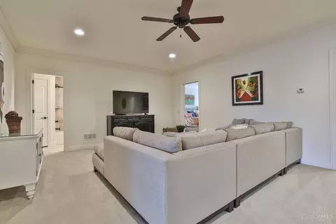 9511 Park Manor Blvd, Blue Ash, OH 45242 photo 27