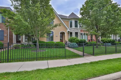 9511 Park Manor Blvd, Blue Ash, OH 45242 photo 2