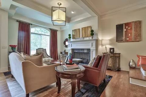 9511 Park Manor Blvd, Blue Ash, OH 45242 photo 5