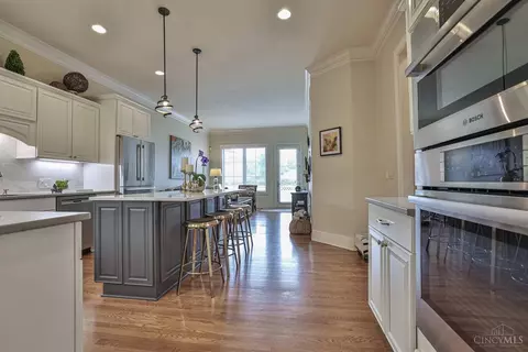 9511 Park Manor Blvd, Blue Ash, OH 45242 photo 15