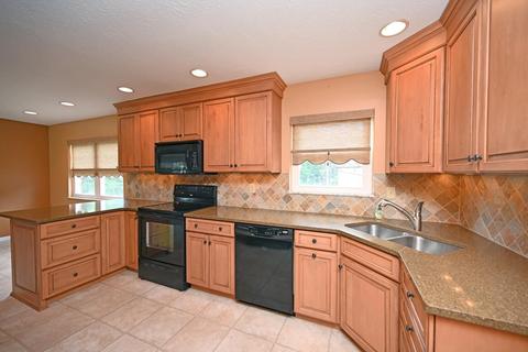 3929 Springoak Dr, Cincinnati, OH 45248 photo 16