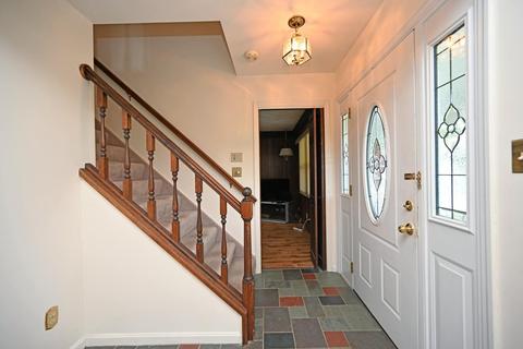 3929 Springoak Dr, Cincinnati, OH 45248 photo 8