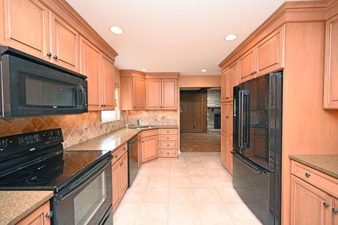 3929 Springoak Dr, Cincinnati, OH 45248 photo 17