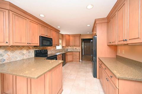 3929 Springoak Dr, Cincinnati, OH 45248 photo 3