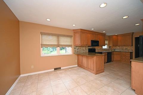 3929 Springoak Dr, Cincinnati, OH 45248 photo 13