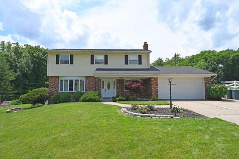 3929 Springoak Dr, Cincinnati, OH 45248 photo 1