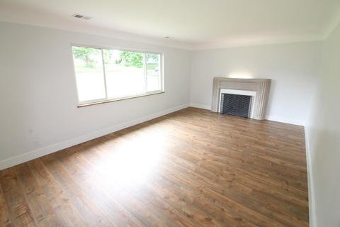 6222 Crestview Pl, Cincinnati, OH 45230 photo 2