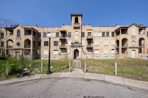 700 Chalfonte Pl, Cincinnati, OH 45229 photo 2