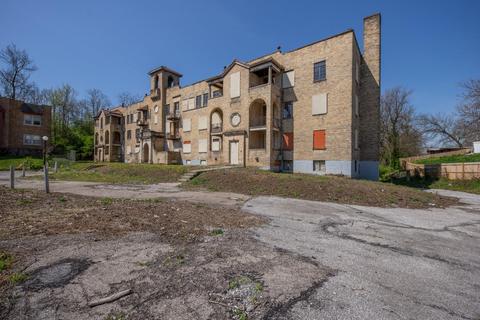 700 Chalfonte Pl, Cincinnati, OH 45229 photo 3