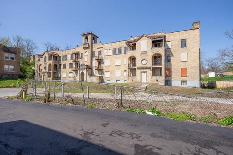 700 Chalfonte Pl, Cincinnati, OH 45229 photo 1