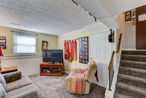 665 Holiday Dr, Cincinnati, OH 45245 photo 27