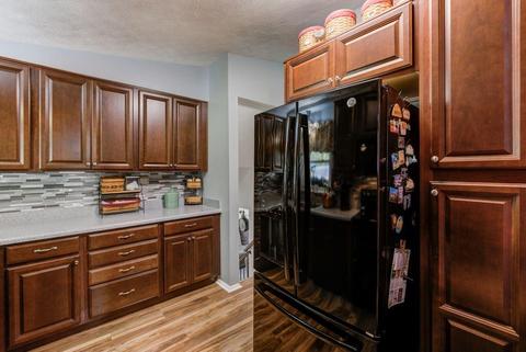 665 Holiday Dr, Cincinnati, OH 45245 photo 11