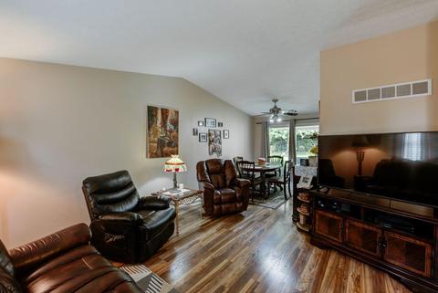 665 Holiday Dr, Cincinnati, OH 45245 photo 4