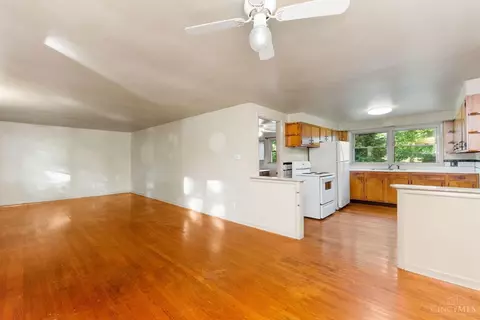 5541 Maple Grove Ave, Blanchester, OH 45107 photo 4