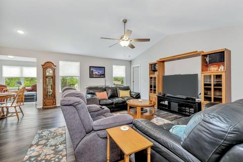 2160 Pumpkin Ridge Ct, Hamilton, OH 45013 photo 8