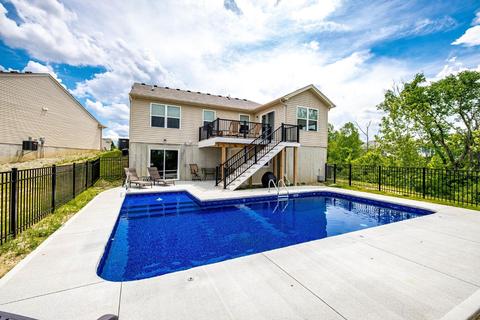 2160 Pumpkin Ridge Ct, Hamilton, OH 45013 photo 2