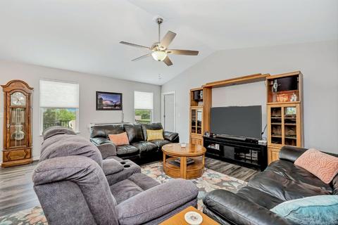2160 Pumpkin Ridge Ct, Hamilton, OH 45013 photo 9