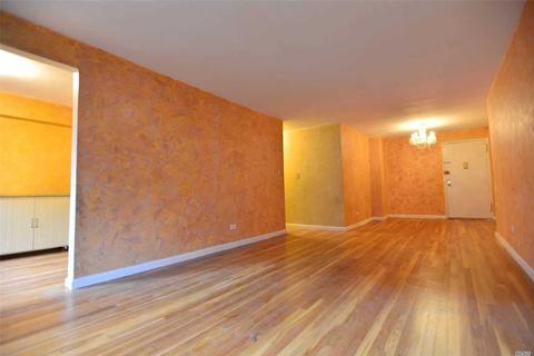 5708 Ridge Ave, Cincinnati, OH 45213 photo 1