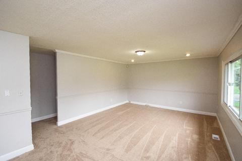2429 Schon Dr, Cincinnati, OH 45231 photo 3