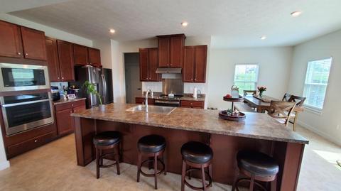 652 Babbling Brook Dr, Monroe, OH 45050 photo 4