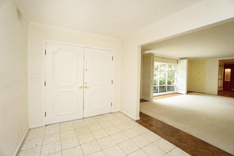 7900 Springvalley Dr, Cincinnati, OH 45236 photo 4