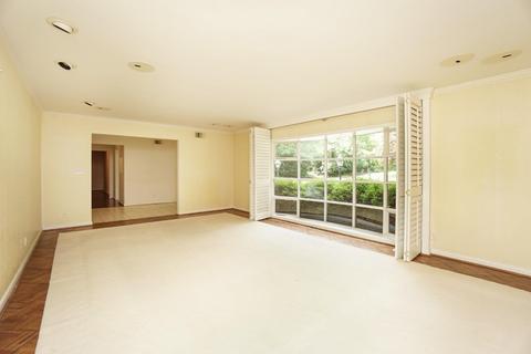 7900 Springvalley Dr, Cincinnati, OH 45236 photo 5