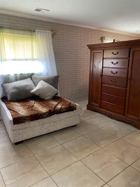 806 Holyoke Dr, Forest Park, OH 45240 photo 8