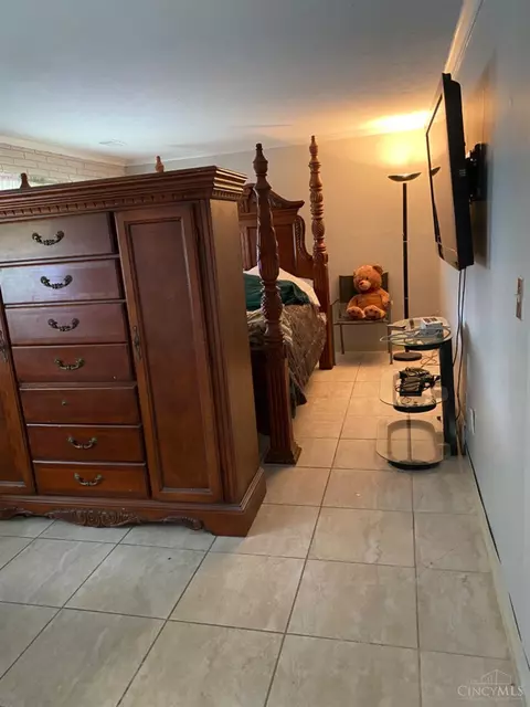 806 Holyoke Dr, Forest Park, OH 45240 photo 7