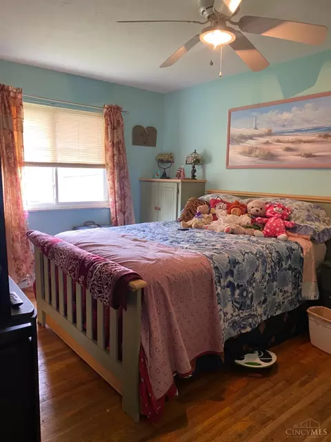 806 Holyoke Dr, Forest Park, OH 45240 photo 5