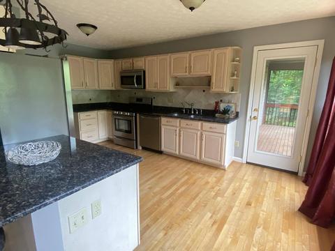 937 Locust Ln, Cincinnati, OH 45245 photo 17