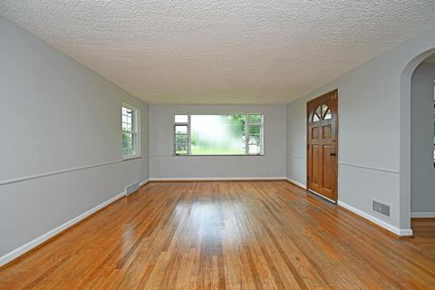 4052 Mclean Dr, Cincinnati, OH 45255 photo 12