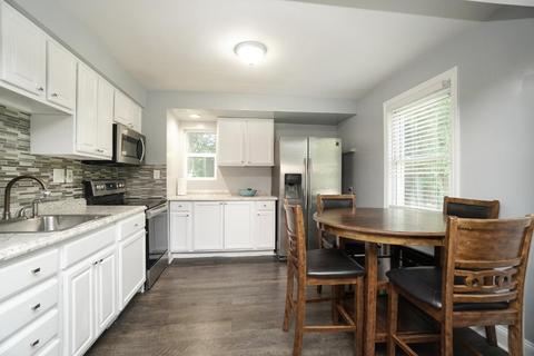 6 Damon Rd, Greenhills, OH 45218 photo 7