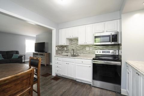 6 Damon Rd, Greenhills, OH 45218 photo 8