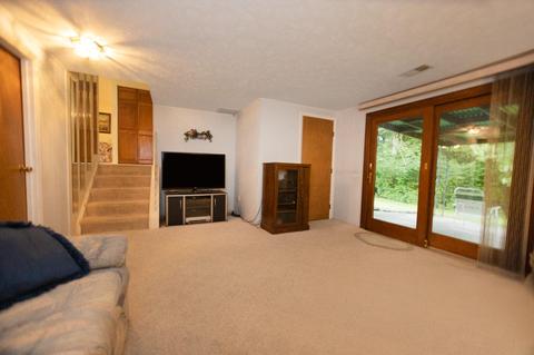 9876 Shellbark Ln, Cincinnati, OH 45231 photo 28
