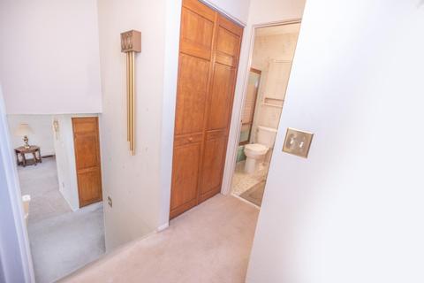 9876 Shellbark Ln, Cincinnati, OH 45231 photo 24