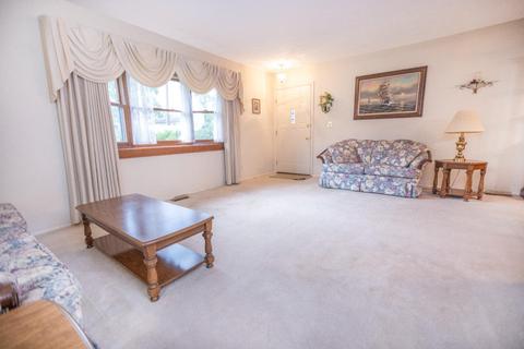 9876 Shellbark Ln, Cincinnati, OH 45231 photo 3