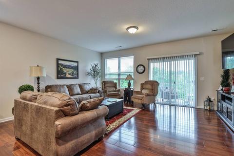 984 Misty Stream Dr, Cincinnati, OH 45231 photo 3