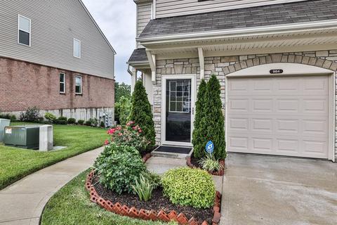 984 Misty Stream Dr, Cincinnati, OH 45231 photo 2