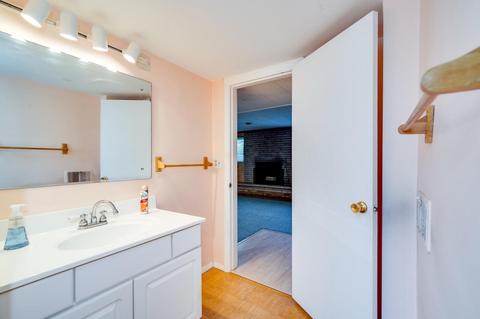 1015 Newcastle Dr, Cincinnati, OH 45231 photo 31