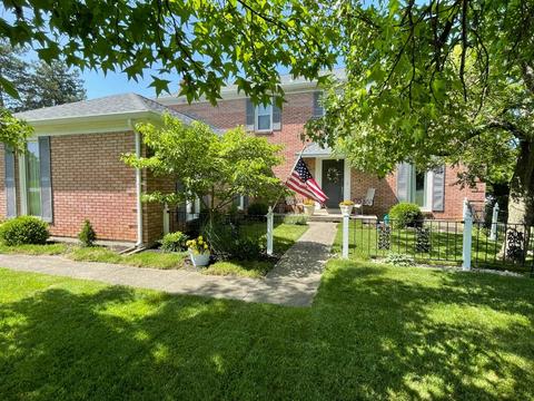 2428 Cranbrook Dr, Cincinnati, OH 45231 photo 2