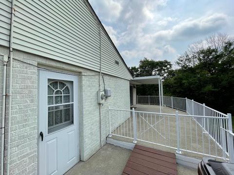 9250 Ranchill Dr, Cincinnati, OH 45231 photo 3