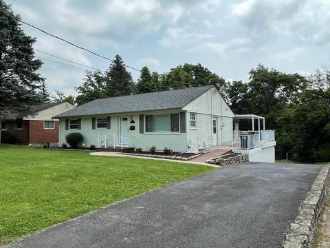 9250 Ranchill Dr, Cincinnati, OH 45231 photo 2