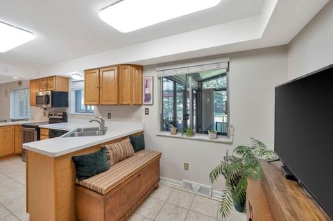 4975 Twinbrook Ct, Blue Ash, OH 45242 photo 13