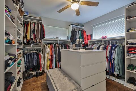 34 Imbler Dr, Greenhills, OH 45218 photo 9