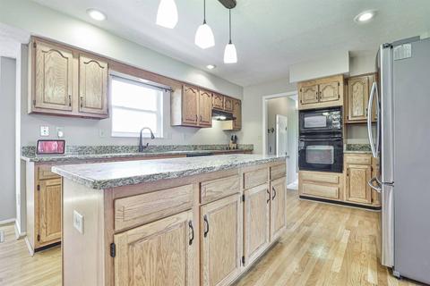 6864 Foxfield Dr, Mason, OH 45040 photo 13